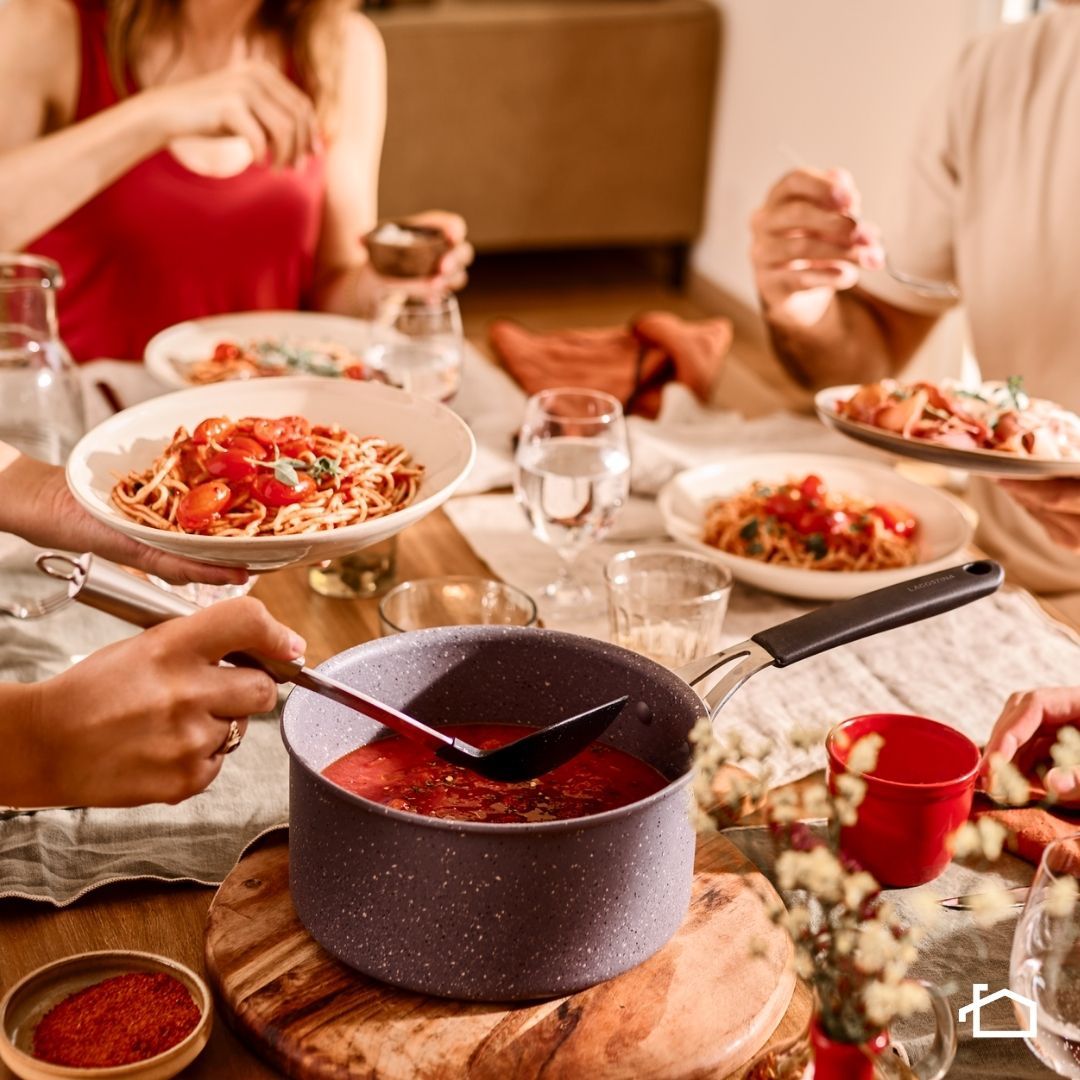 Lagostina Tempra Casserole Profonde 24 Cm Avec Couvercle - Revêtement Titane Anti-rayures, Fond Inox Induction, Fabriquée En France